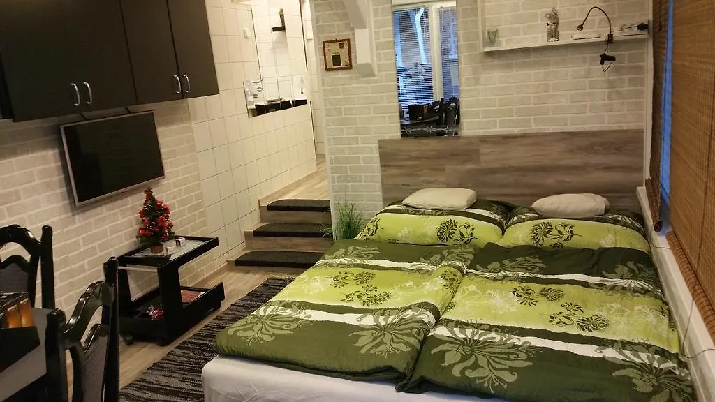 Apartment Patricia With Garden Budapest Hungary