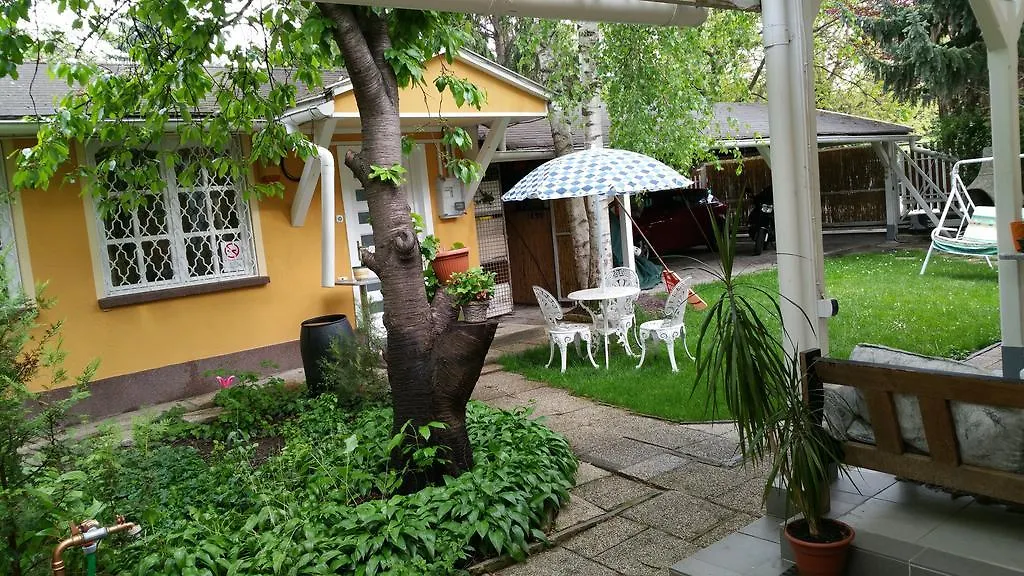 Apartment Patricia With Garden Budapest Hungary
